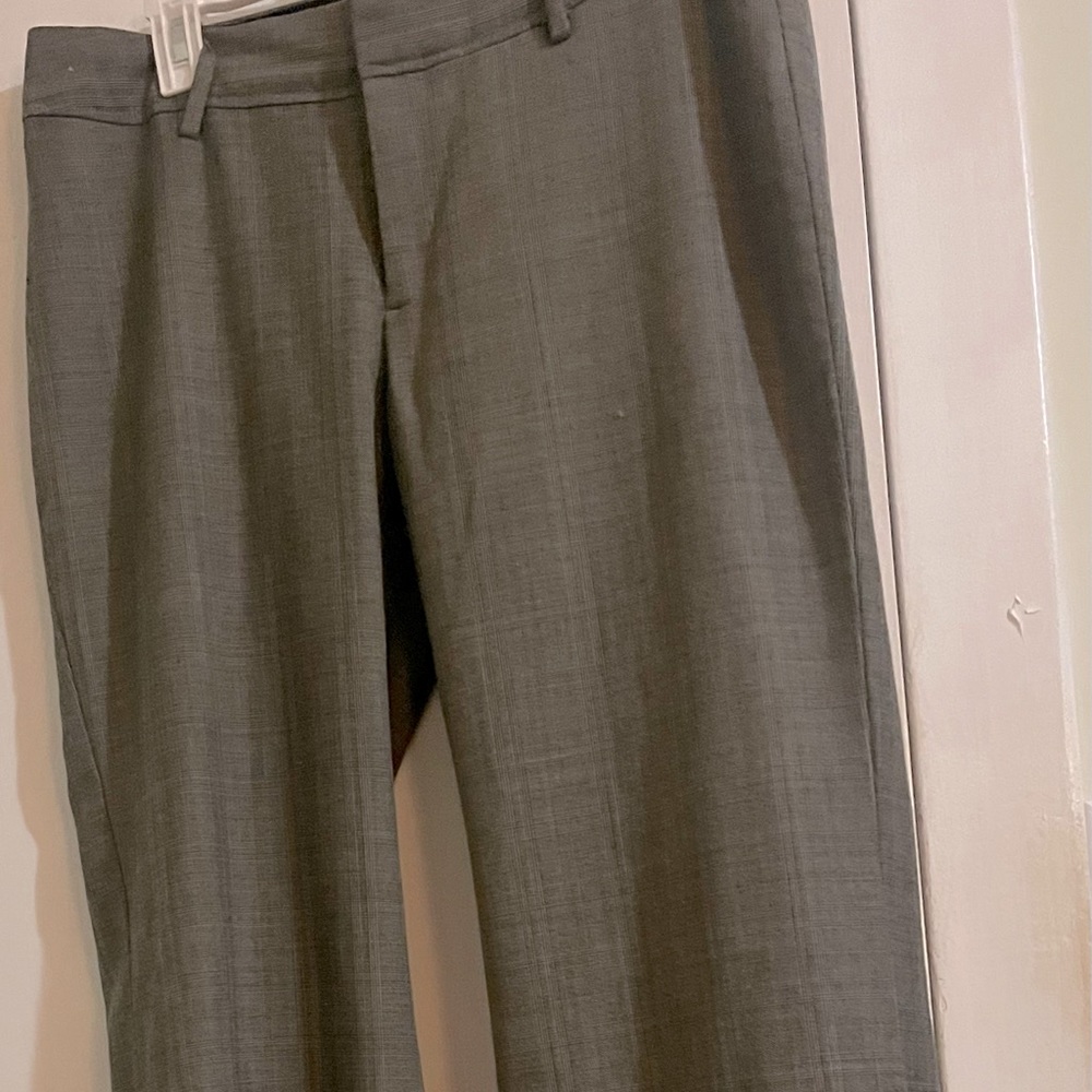 Banana Republic size 10 Ryan cut. Cuffed and fully lined 32”inseam.